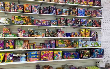 Фейерверктердің айырмашылығы неде? Отшашулардың түрлері, түрлері және сипаттамалары